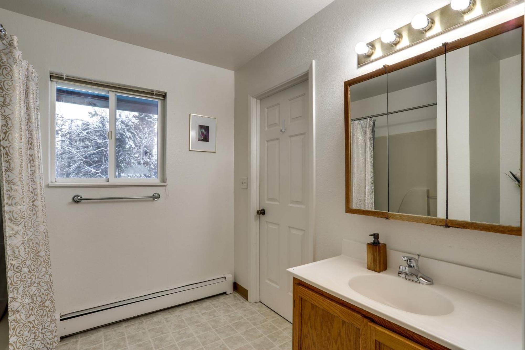 Waterfront Apt, Walk To Town And Coastal Trail! Anchorage Exterior photo